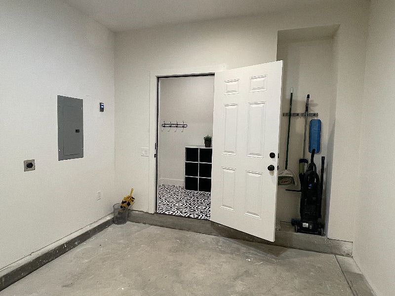 Furnished Finder property 422813_1 photo 18