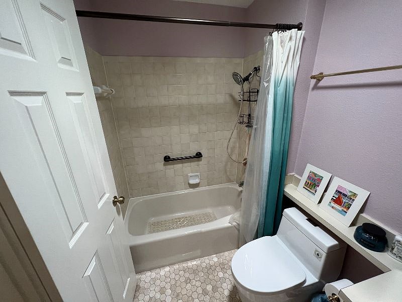 Hair dryer, towels, toilet paper, hand soap provided. Some starter toiletries available.