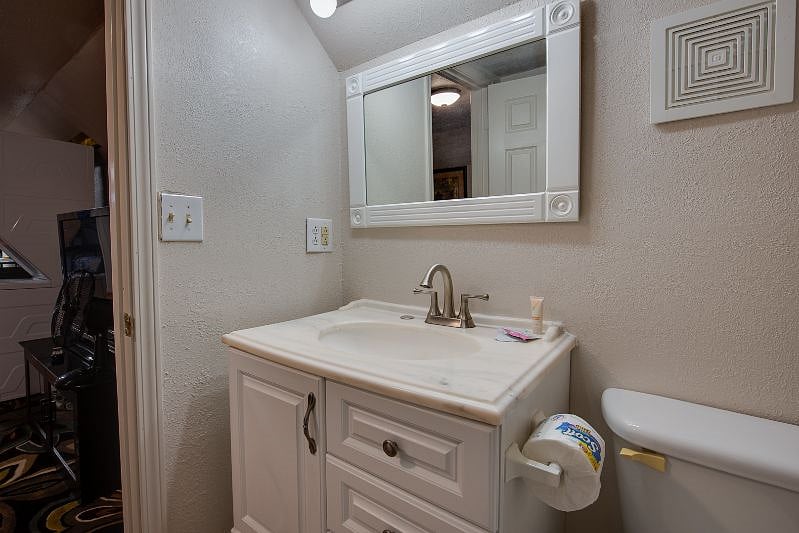 Furnished Finder property 422887_1 photo 10