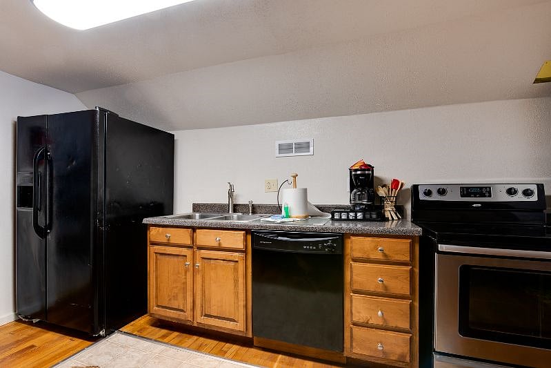 Furnished Finder property 422887_1 photo 12