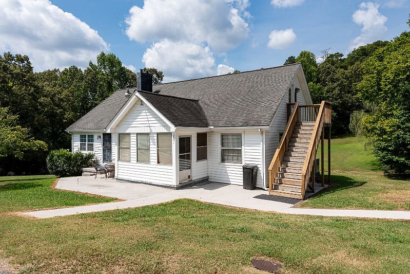 Furnished Finder property 422887_1 photo 1