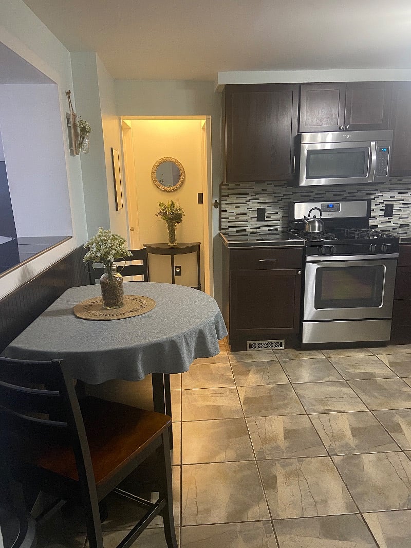 Furnished Finder property 422901_1 photo 8
