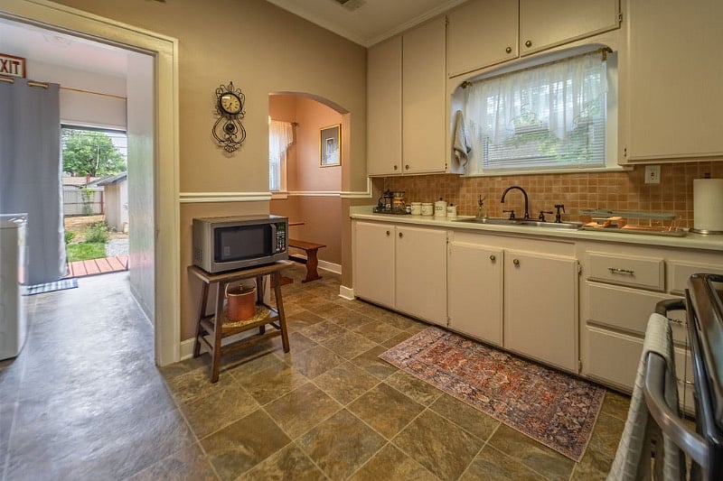 Furnished Finder property 422933_1 photo 9