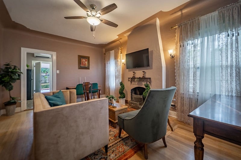 Furnished Finder property 422933_1 photo 6
