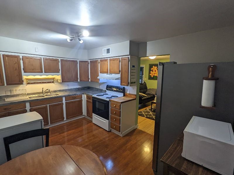 Furnished Finder property 422944_1 photo 6