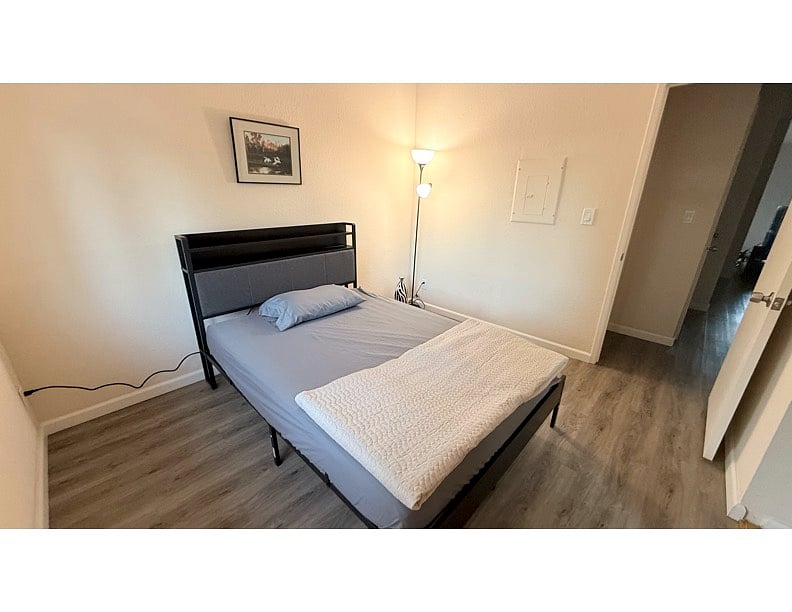 Furnished Finder property 422949_1 photo 13
