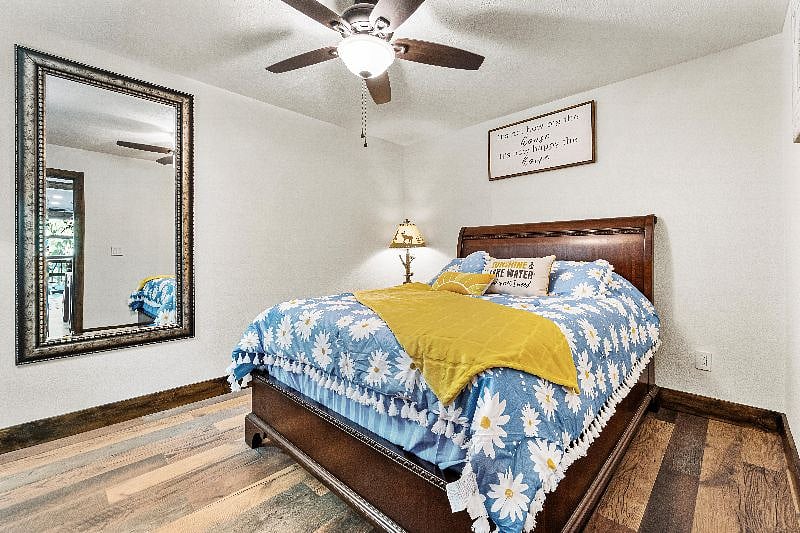 Furnished Finder property 422996_1 photo 12