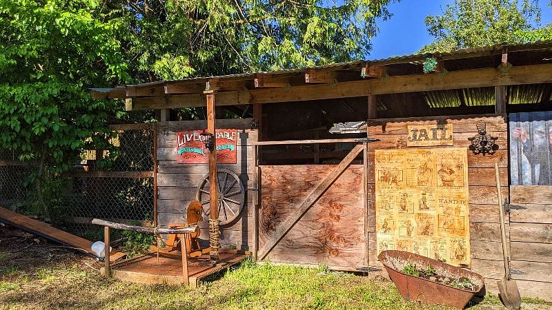 More pictures of the old west town.