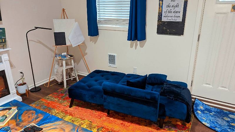 The lounge lays all the way back for a sleeper!