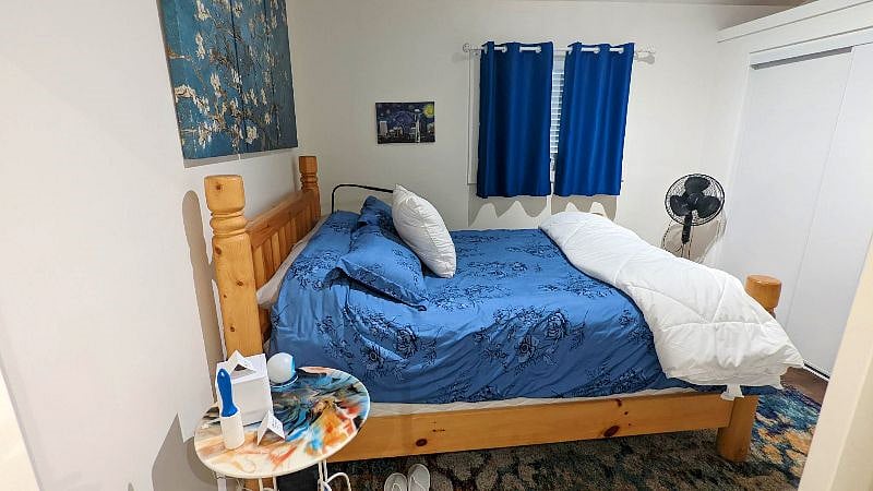 This bed is so comfy, you will have a hard time leaving it in the morning!