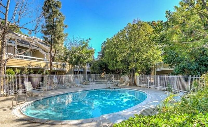 Furnished Finder property 423018_1 photo 7