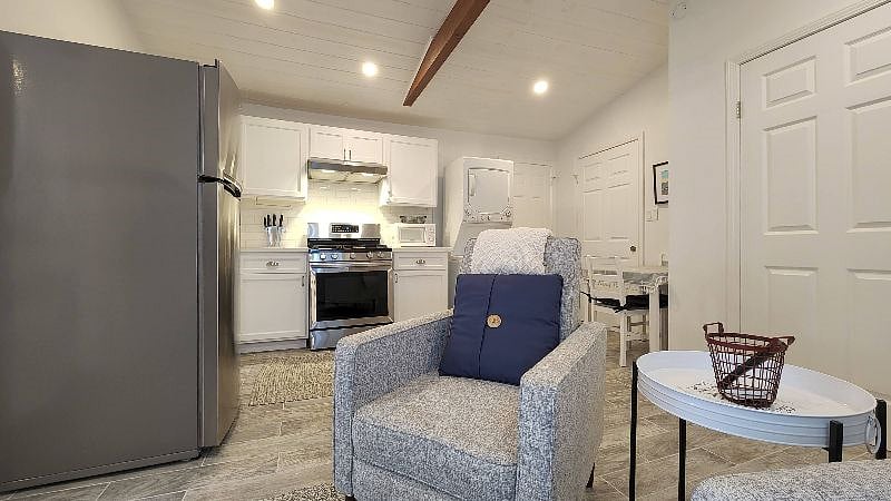 Furnished Finder property 423045_1 photo 13