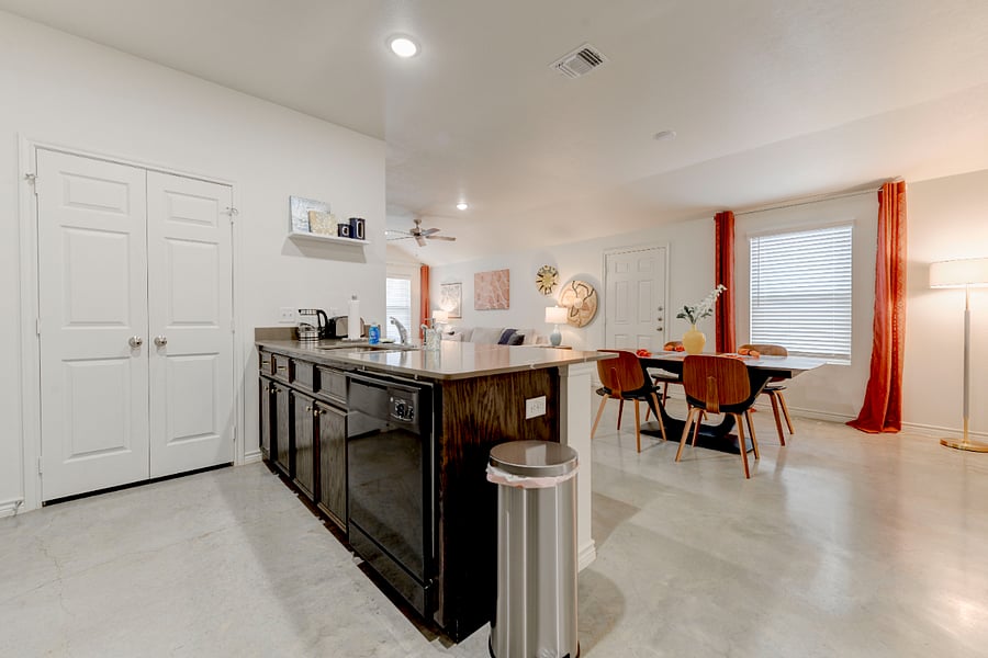Furnished Finder property 423102_1 photo 3