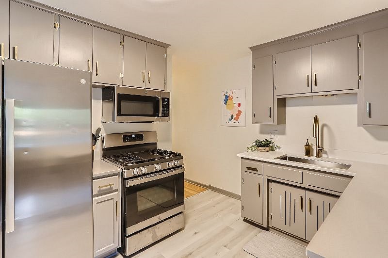 Furnished Finder property 423213_1 photo 4