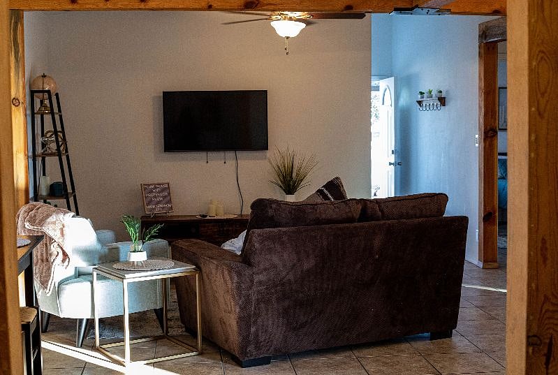 Furnished Finder property 423270_1 photo 9