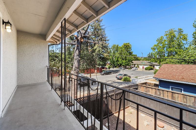 Furnished Finder property 423278_1 photo 18