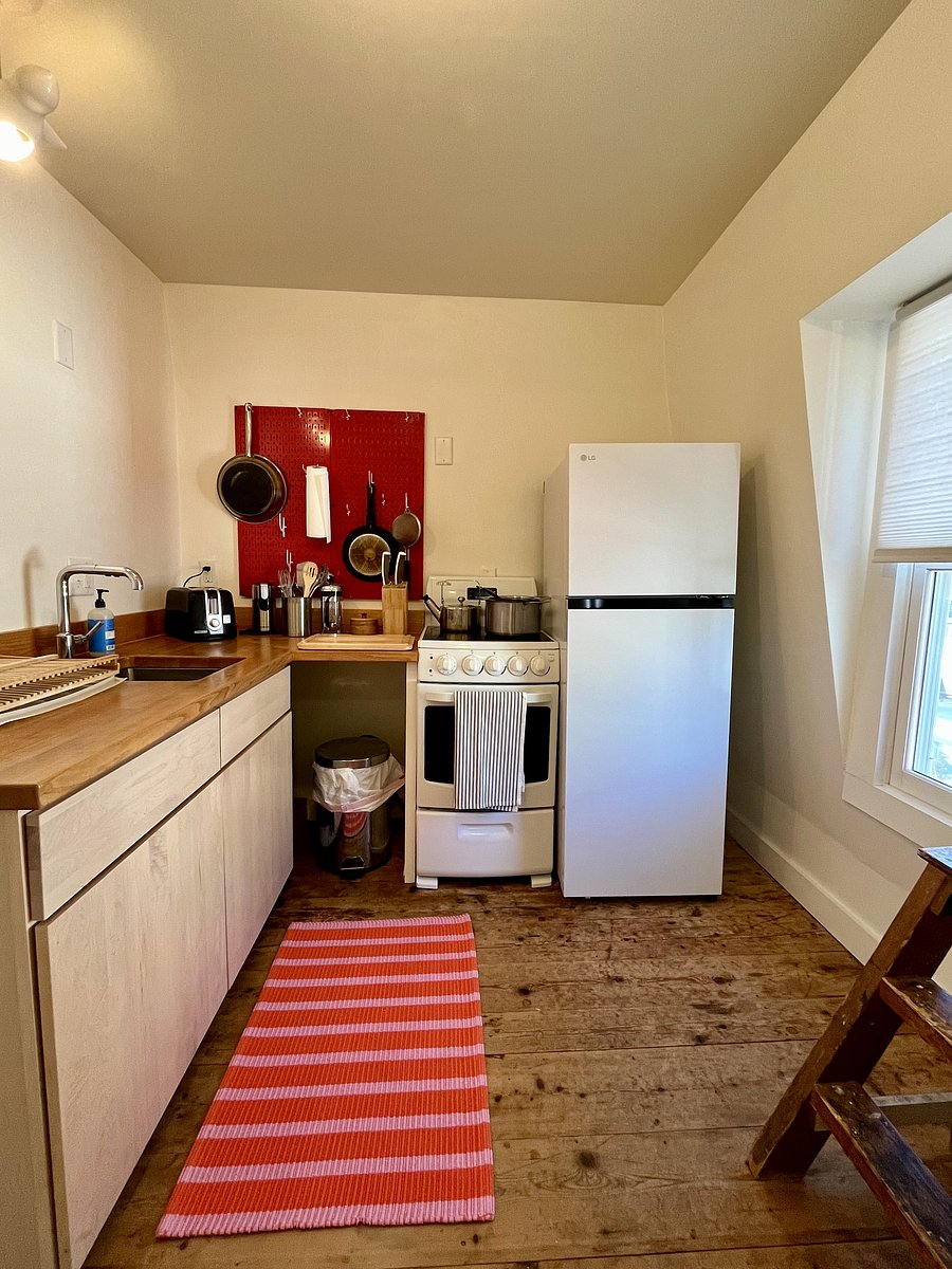 New fridge, stove, freshly painted