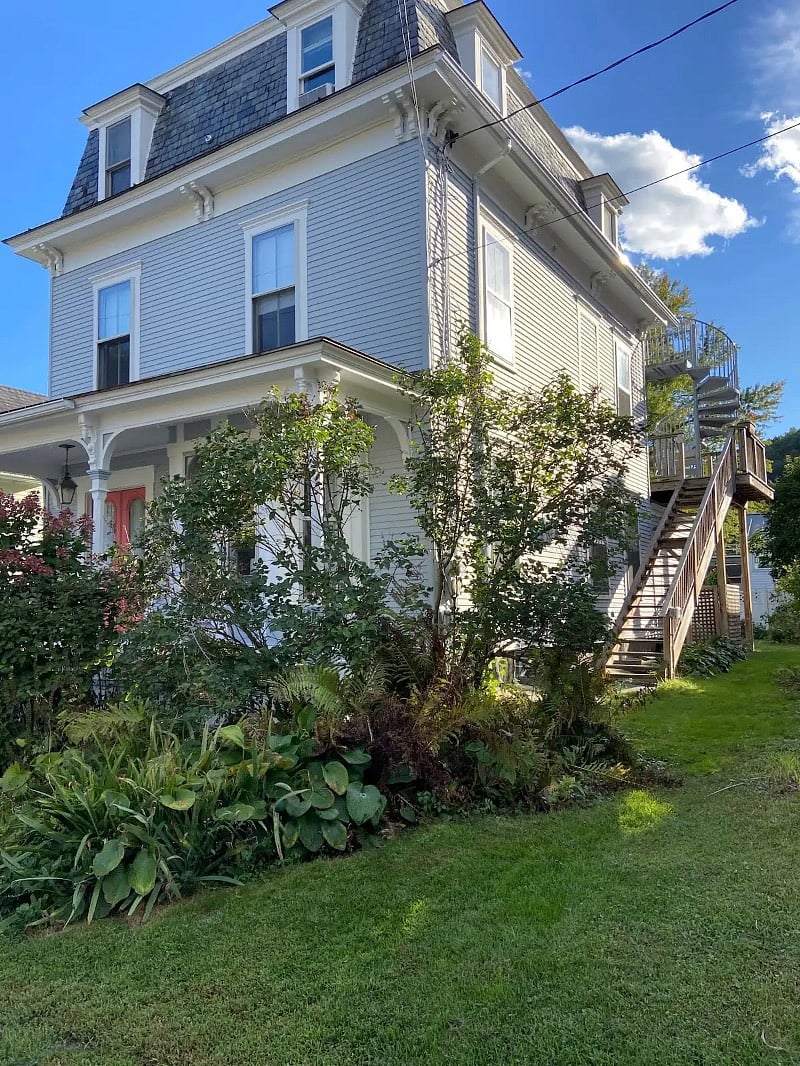 separate outside entrance leads to private deck