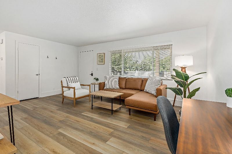 Furnished Finder property 423410_2 photo 5