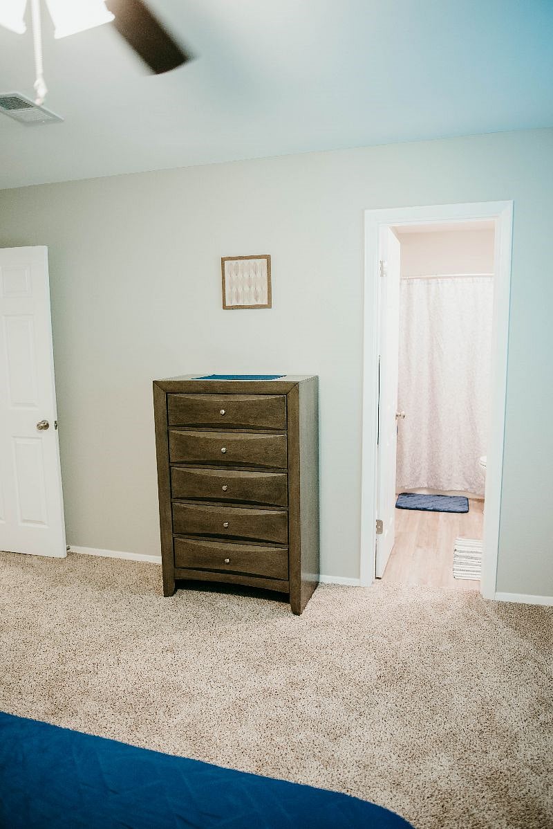 Dresser