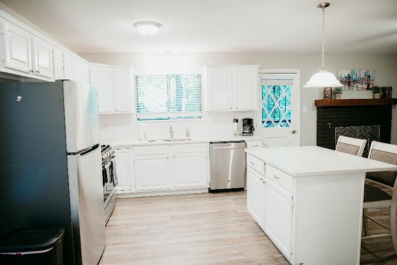 Open kitchen with breakfast bar