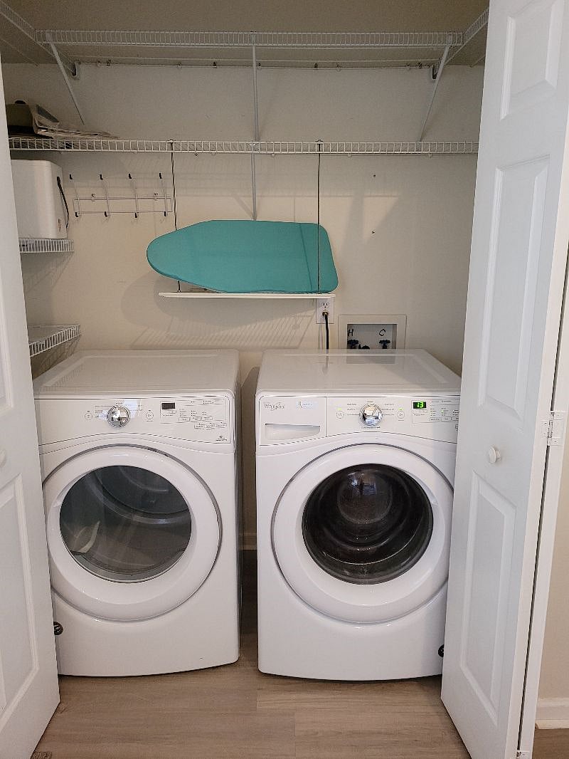 Full size washer & dryer