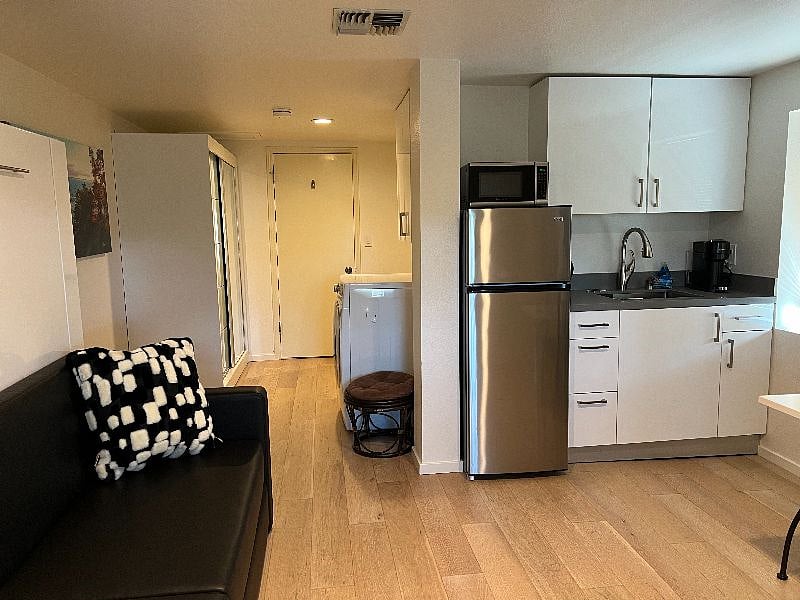 Furnished Finder property 423553_1 photo 3
