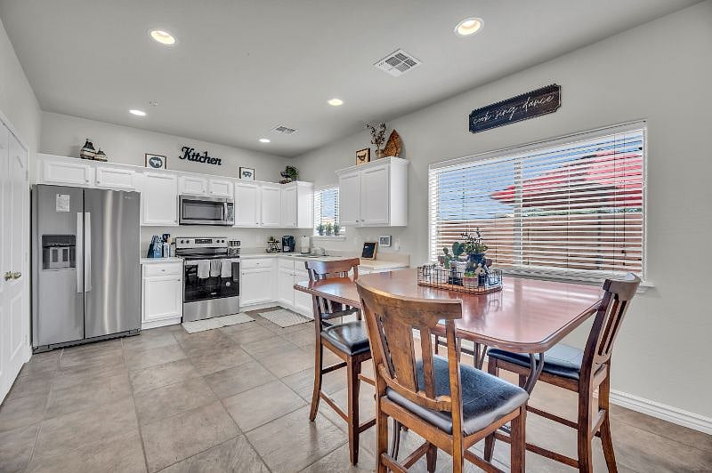Furnished Finder property 423637_1 photo 7