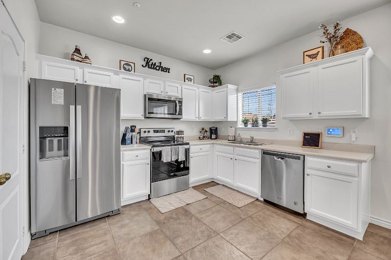 Furnished Finder property 423637_1 photo 10