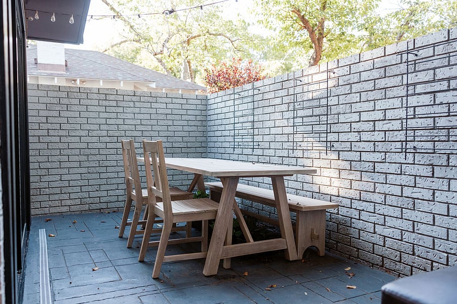 Enclosed Private Courtyard