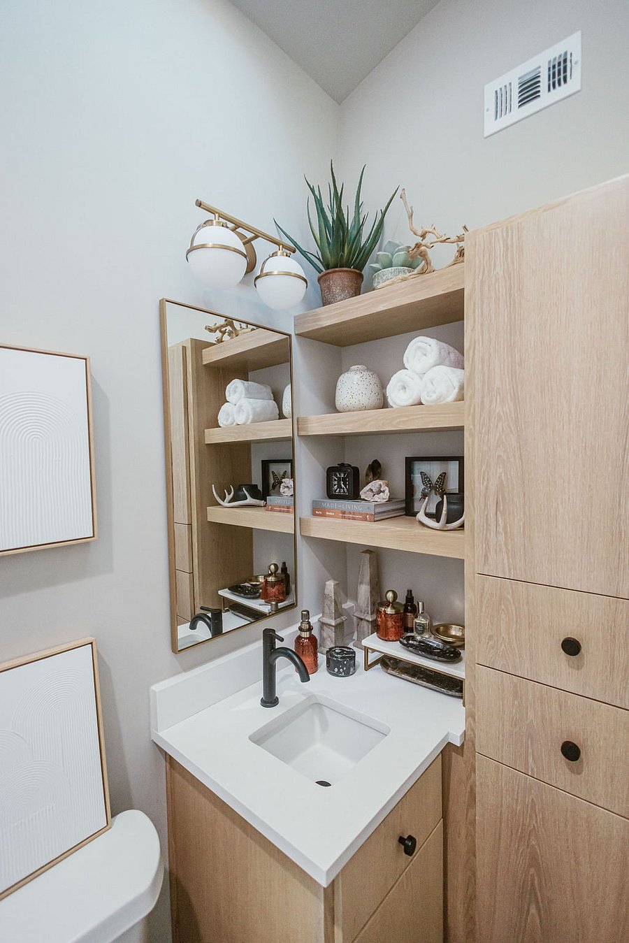 Secondary bathroom