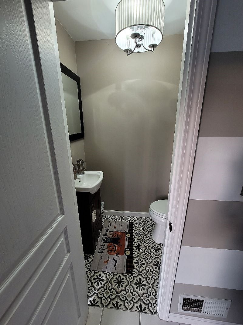 Powder Room