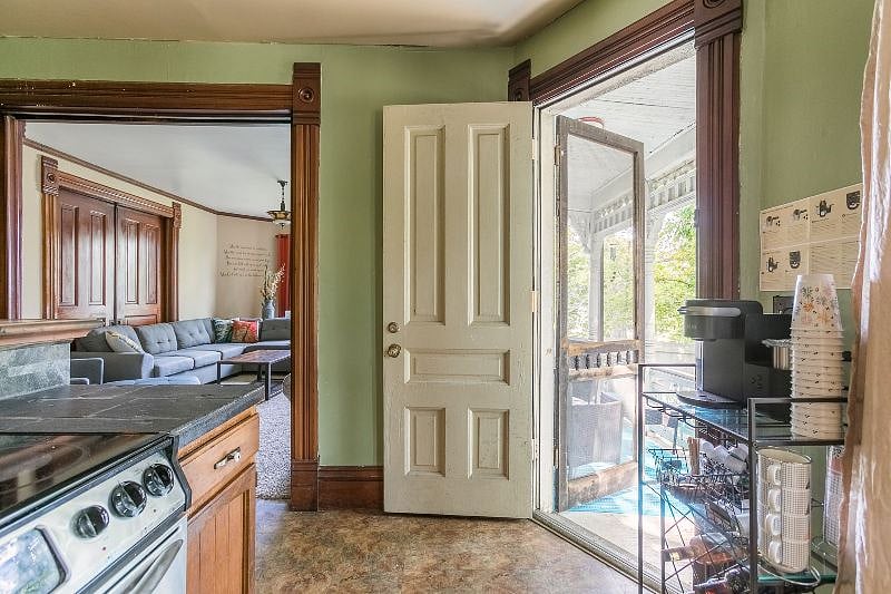 Furnished Finder property 423819_1 photo 14