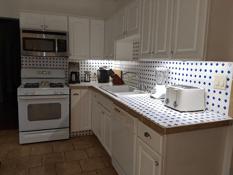 Furnished Finder property 423832_1 photo 5