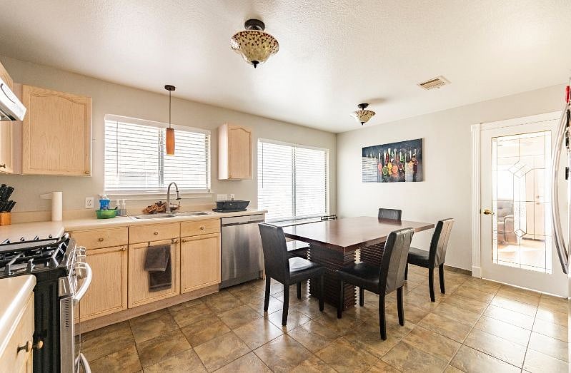 Furnished Finder property 423870_1 photo 4