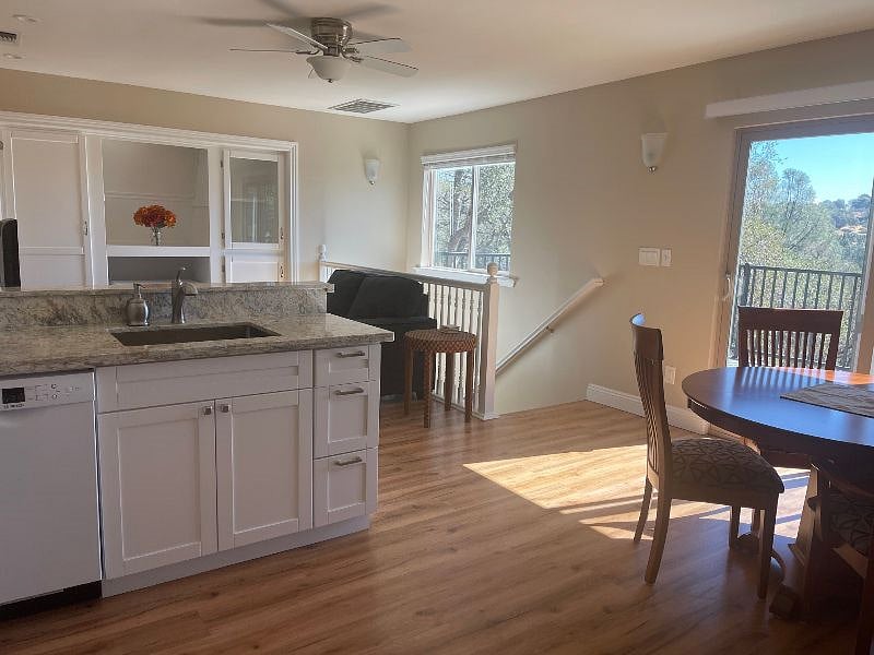 Furnished Finder property 423921_1 photo 9