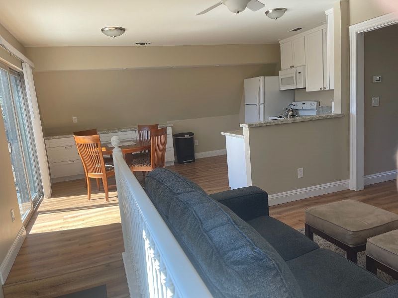 Furnished Finder property 423921_1 photo 7