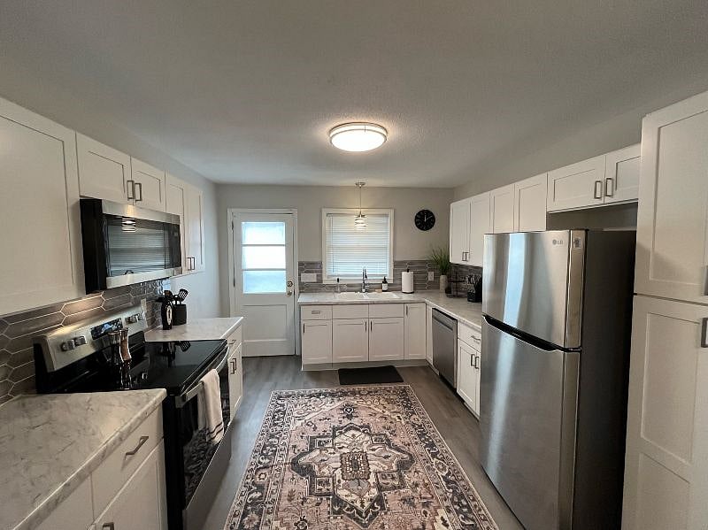 Furnished Finder property 423970_1 photo 3