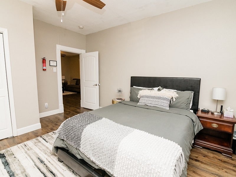Furnished Finder property 424008_1 photo 16