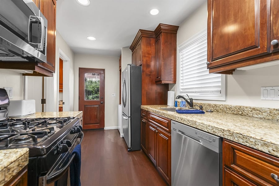 Furnished Finder property 424058_1 photo 25