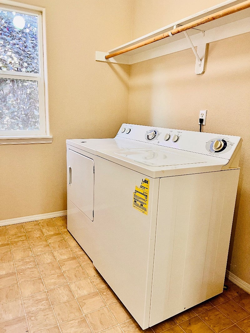 Laundry room(upstairs)