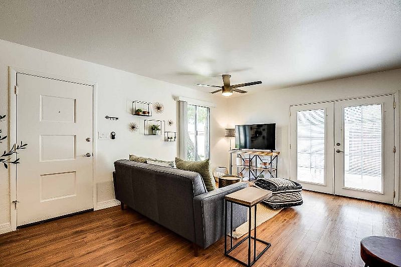 Furnished Finder property 424104_1 photo 7
