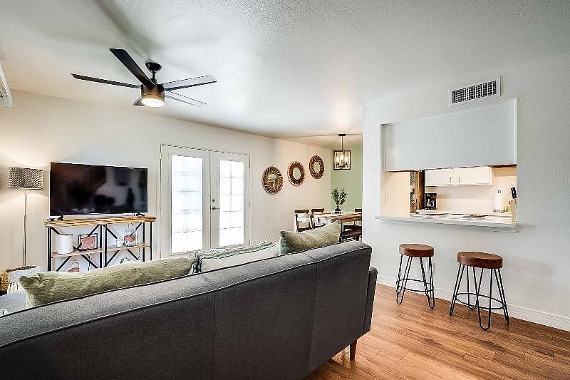 Furnished Finder property 424104_1 photo 8