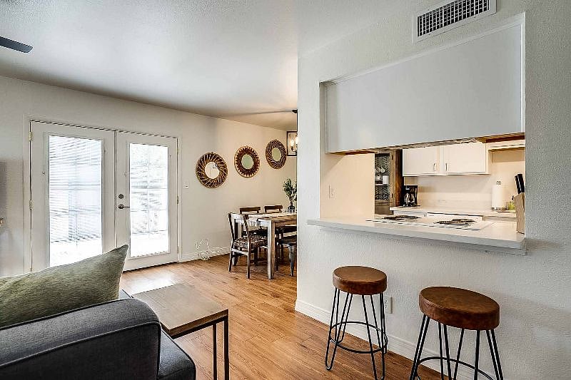 Furnished Finder property 424104_1 photo 10