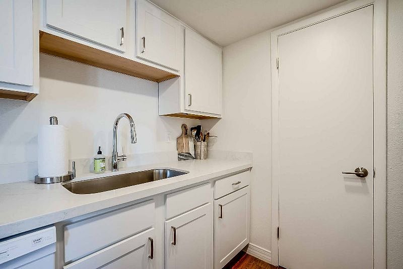 Furnished Finder property 424104_1 photo 22