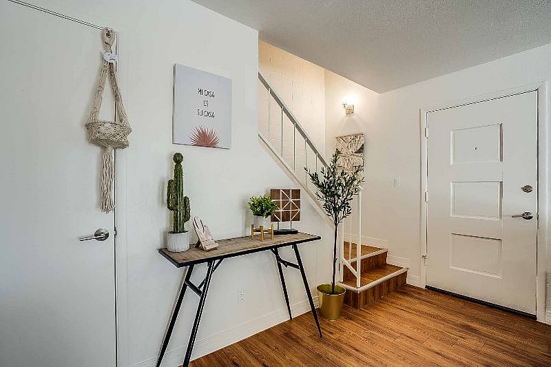 Furnished Finder property 424104_1 photo 25