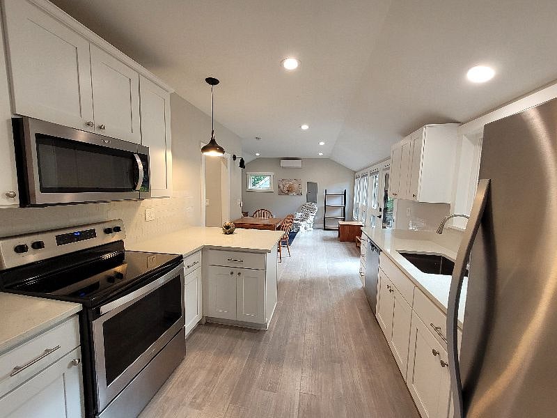Furnished Finder property 424190_1 photo 5