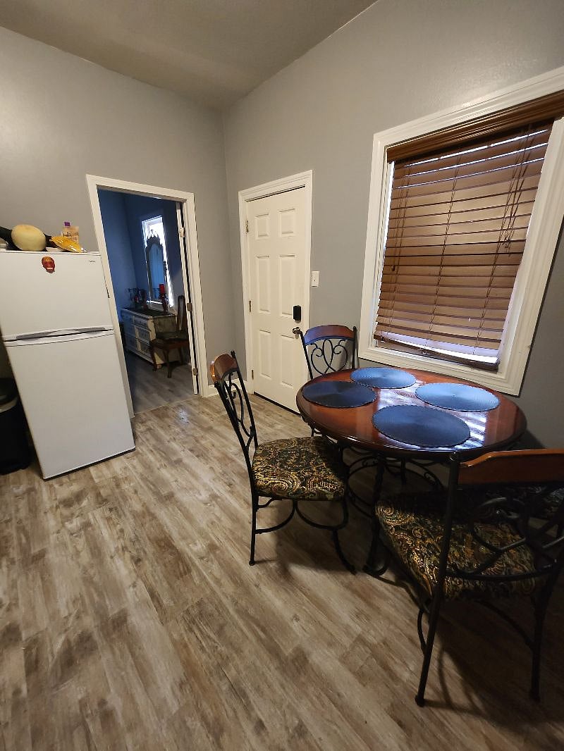 Furnished Finder property 424497_5 photo 8