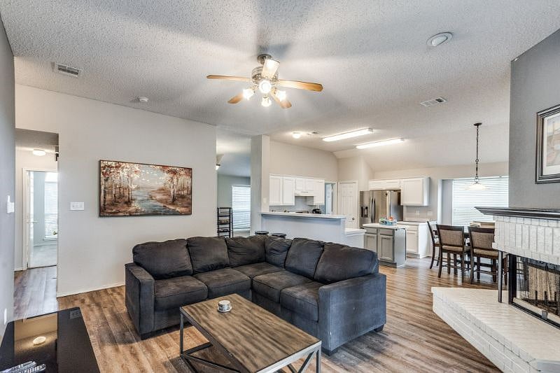 Furnished Finder property 424547_1 photo 3