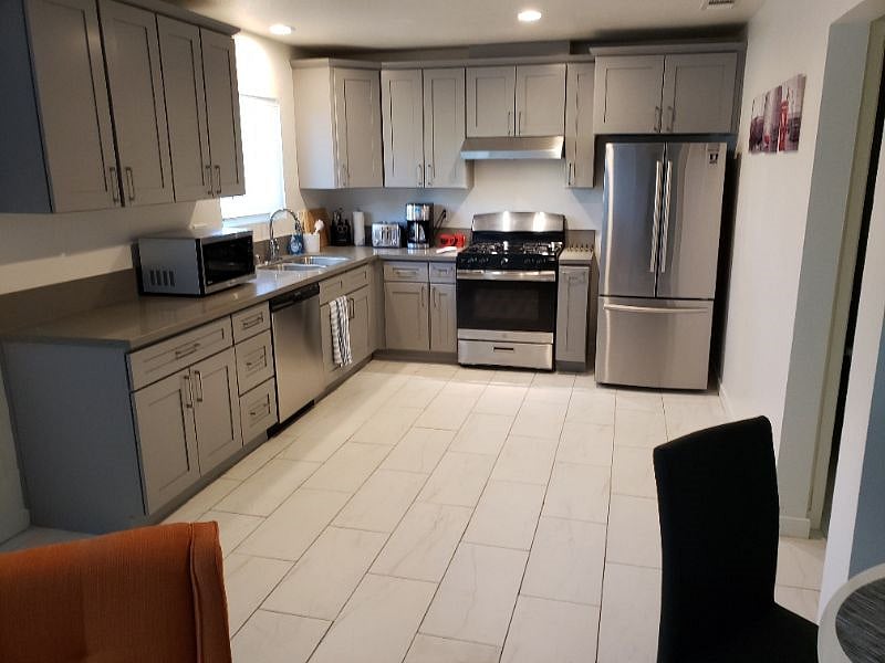 Furnished Finder property 424618_1 photo 1